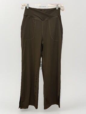 HALARA Olive Stretchy V-Waist Yoga Pants - Pockets